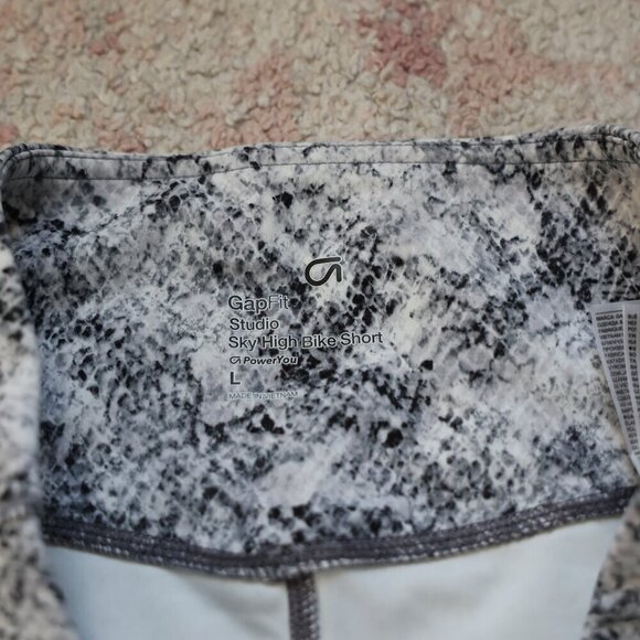 Gap Bike Shorts - Picture 5 of 5